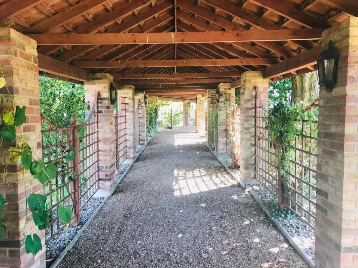 Charming Hen Cottage Countryside Retreat Lincoln Newball Buitenkant foto